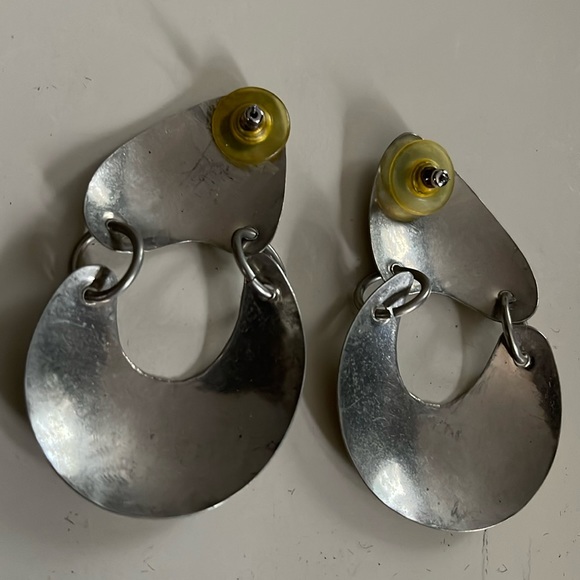 Unique designer post earrings. Silver colour. Soft contours. Like New. - Picture 4 of 4